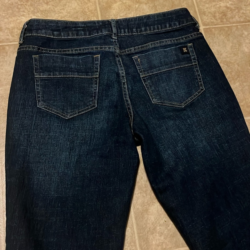 Simply Vera Wang straight dark wash denim capri - Picture 9 of 10